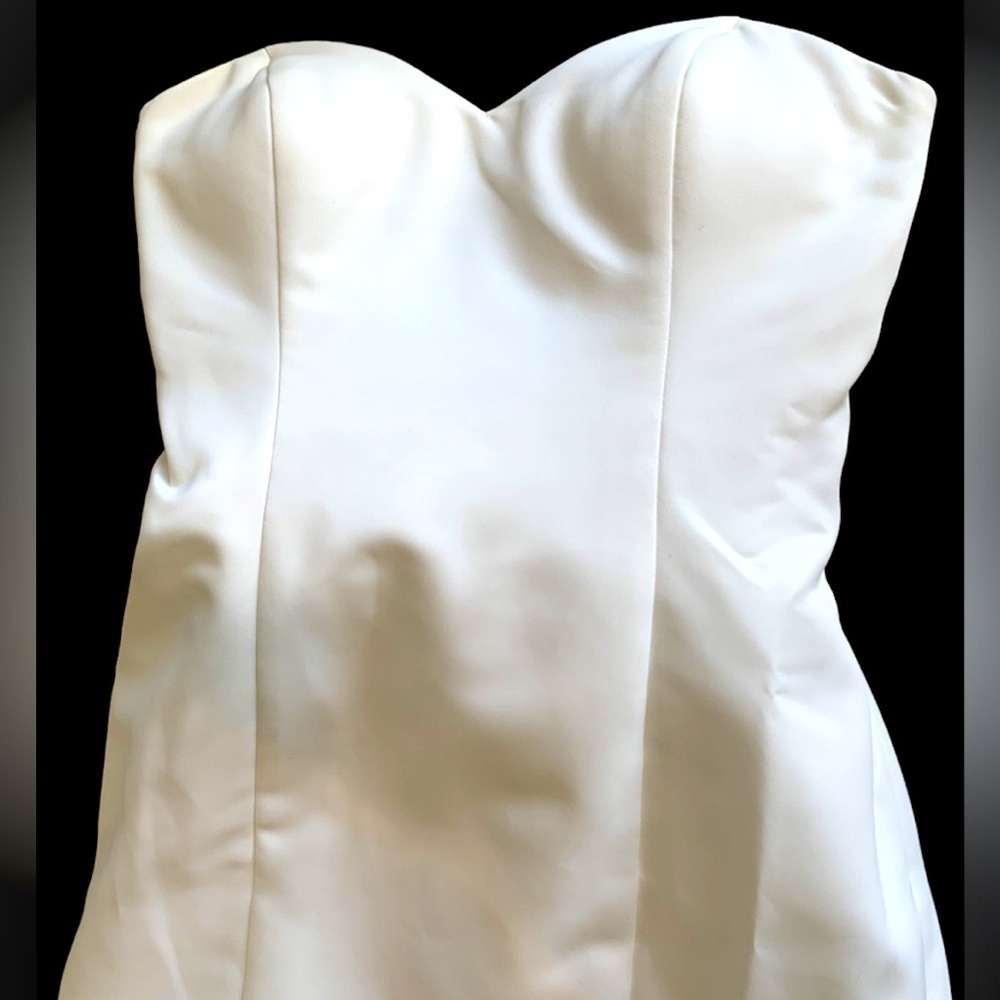 Elegant White Strapless Vintage Dress